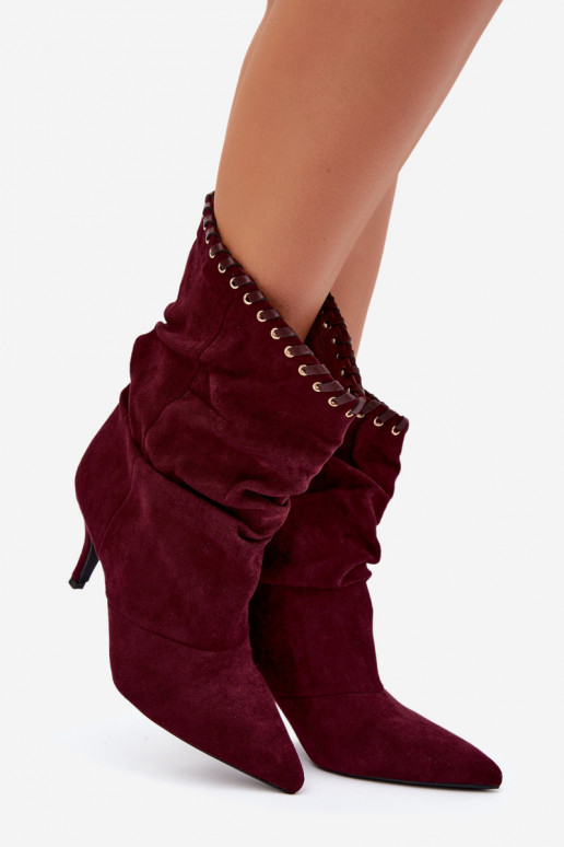 Stivaletti arricciati con tacchi sottili color bordeaux Herella