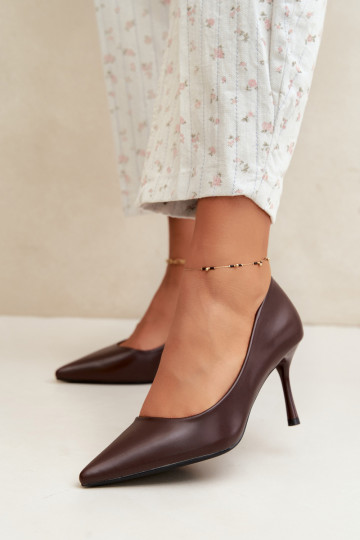 Scarpe con tacco classiche in pelle sintetica, cioccolato Nesha