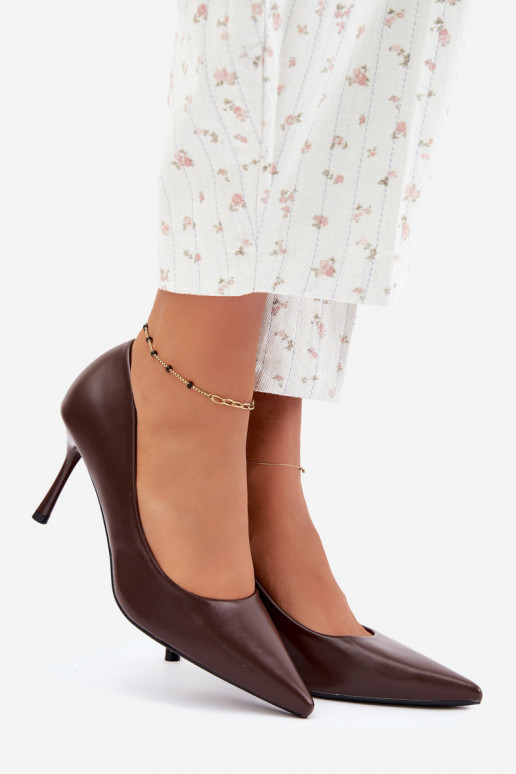 Scarpe con tacco classiche in pelle sintetica, cioccolato Nesha