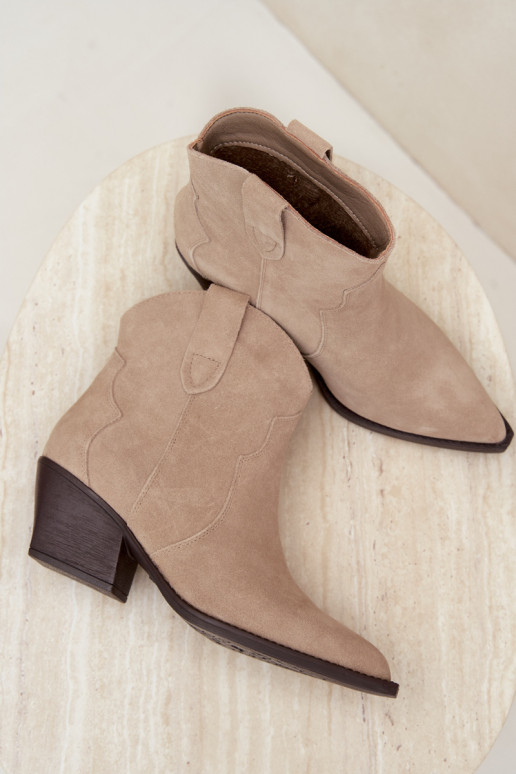 Stivaletti cowboy slip-on in suede sintetico color avorio Beretta