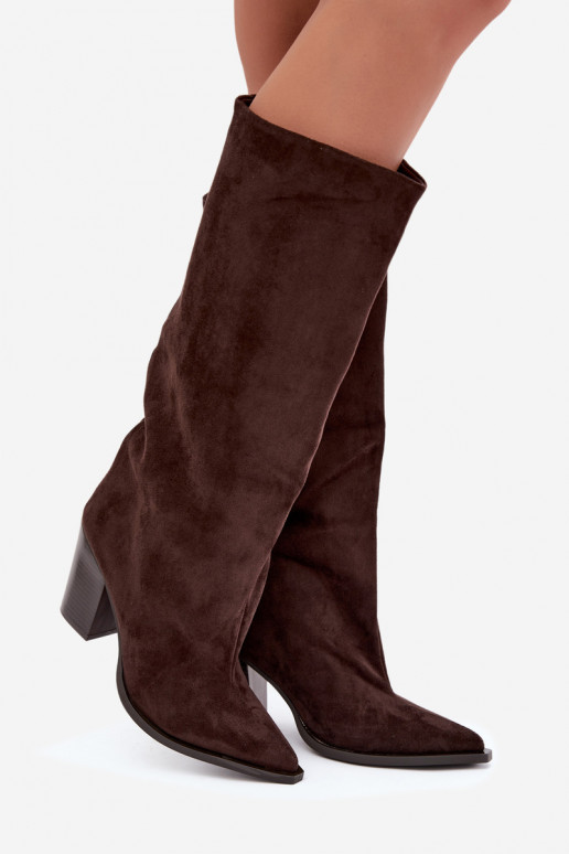 Stivali donna al ginocchio slip-on con tacco in suede sintetico color cioccolato Carmina