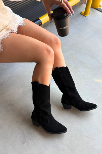 Stivali alti in stile cowboy in suede naturale con isolamento e tacco in colore nero Radley