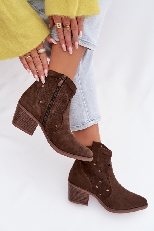 stivaletti da donna in stile cowboy con dettagli traforati CzekoladoĮe Nolvina