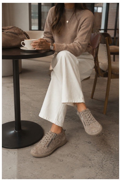 Scarpe da donna in suede sintetico color sabbia Brindle
