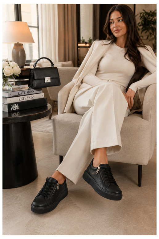 Sneakers da donna con piattaforma in pelle sintetica nera Corisa