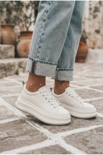 Sneakers bianche da donna con plateau GOE SS2N4021