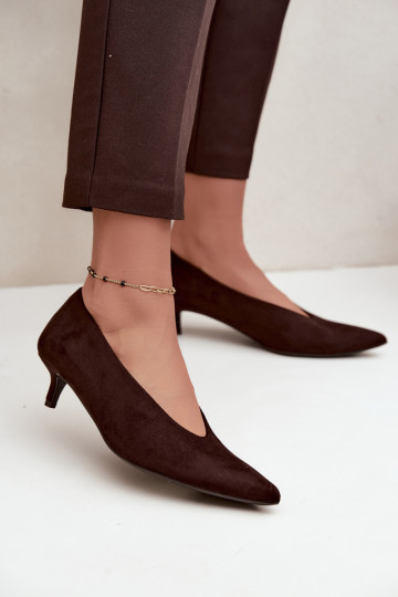 Scarpe in suede color cioccolato con Kitten Heel Nuretta
