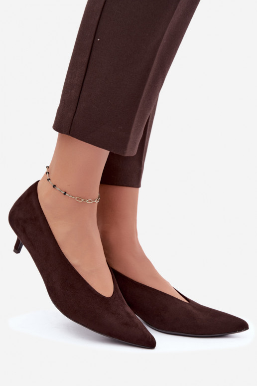 Scarpe in suede color cioccolato con Kitten Heel Nuretta