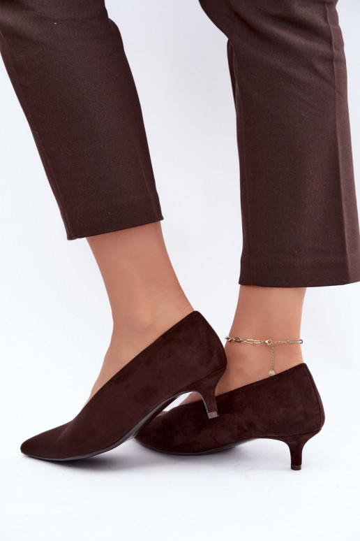 Scarpe in suede color cioccolato con Kitten Heel Nuretta