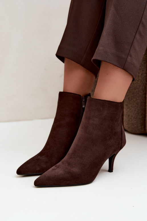 Stivaletti color cioccolato in suede sintetico con tacchi a punta Niretta