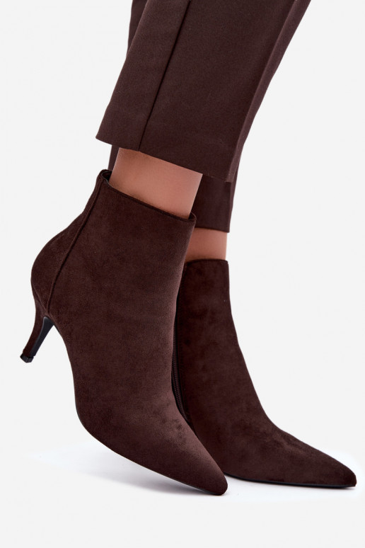 Stivaletti color cioccolato in suede sintetico con tacchi a punta Niretta