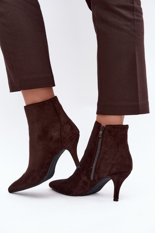 Stivaletti color cioccolato in suede sintetico con tacchi a punta Niretta