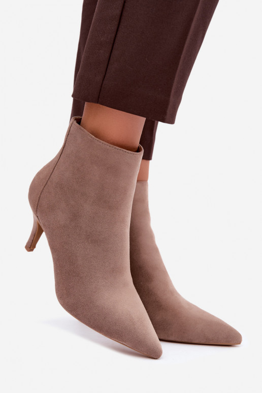 Stivaletti khaki in suede sintetico con tacchi a punta Niretta