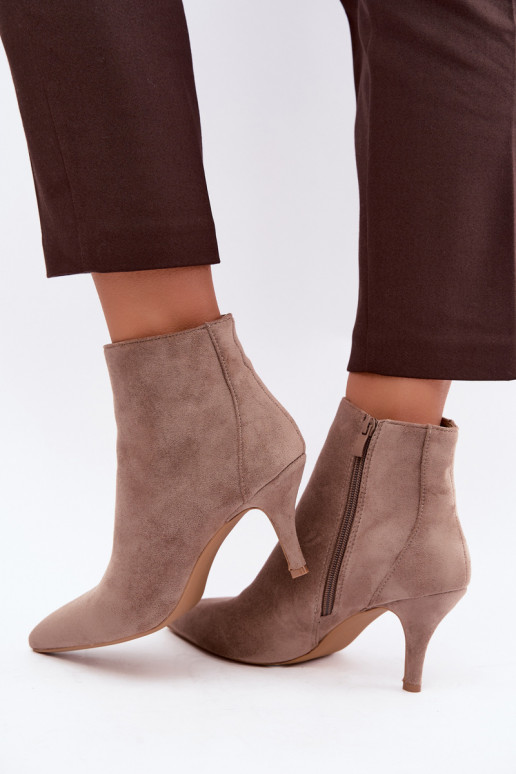 Stivaletti khaki in suede sintetico con tacchi a punta Niretta