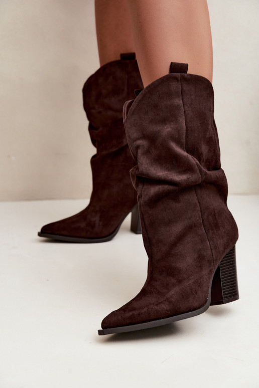 Stivaletti color cioccolato in suede con rouches sul tacco Inela