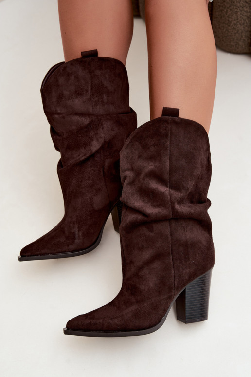 Stivaletti color cioccolato in suede con rouches sul tacco Inela