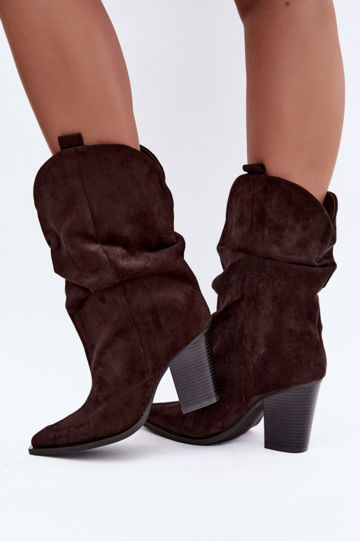 Stivaletti color cioccolato in suede con rouches sul tacco Inela