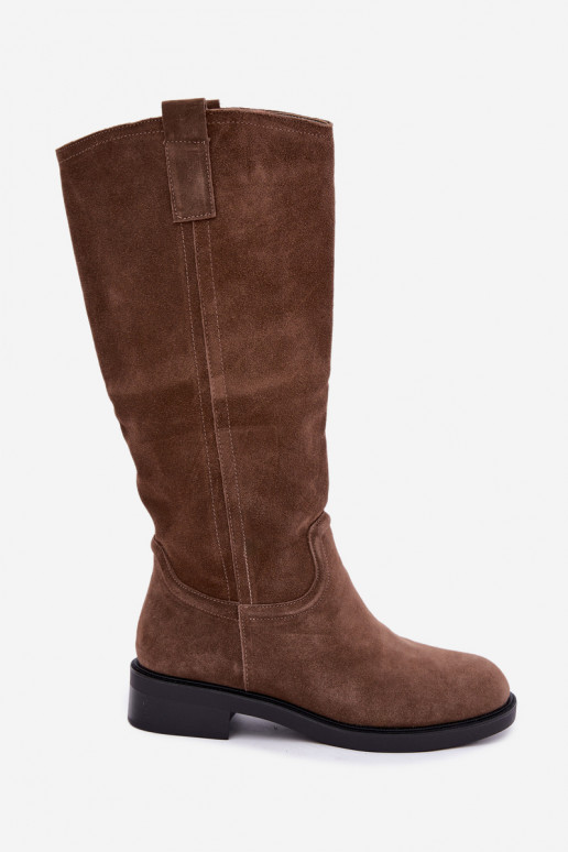 Stivali marroni in suede isolati Ashmere