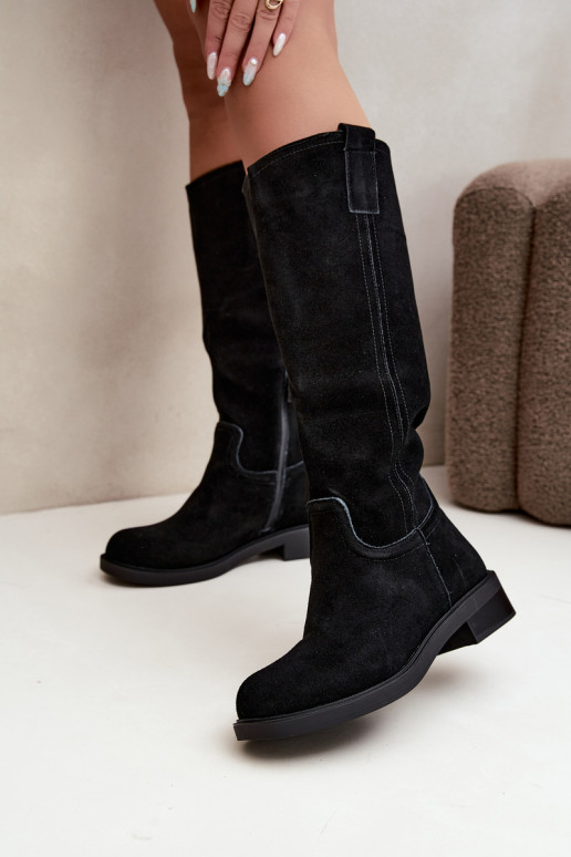 Stivali neri in suede isolati Ashmere
