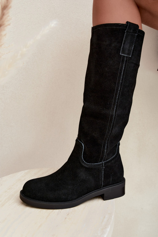 Stivali neri in suede isolati Ashmere