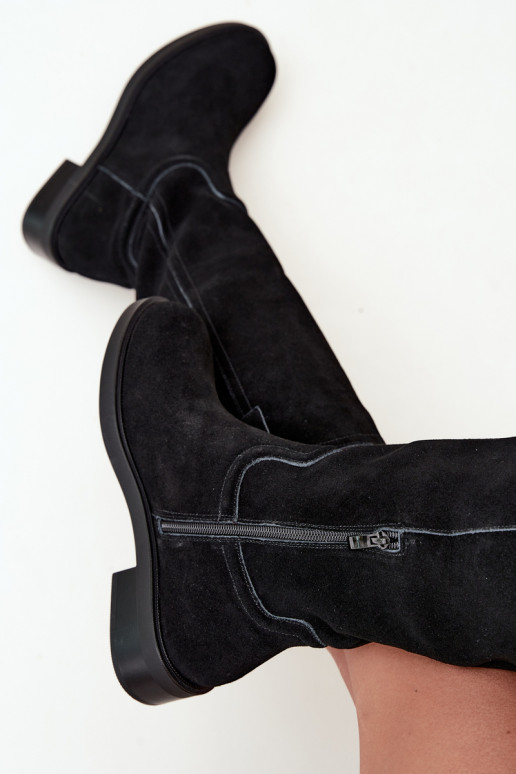 Stivali neri in suede isolati Ashmere