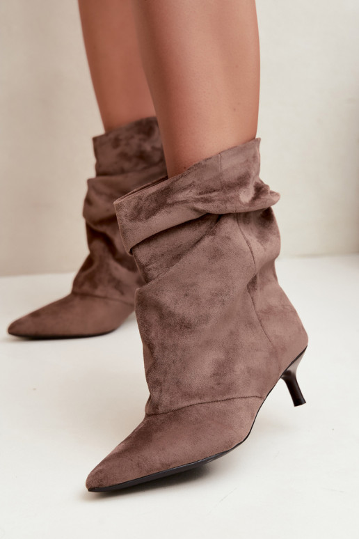 stivaletti slouchy con tacco in colore khaki Farren