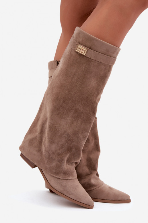 stivali alti da donna con gambale cucito su tacco basso in ecopelle scamosciata color sabbia Gisellea