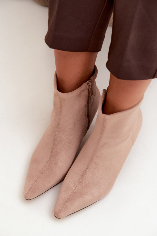 Stivaletti da donna con tacco sottile e cuciture in colore sabbia Clancy