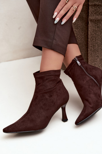 Stivaletti da donna con tacco sottile e cuciture in colore cioccolato Clancy