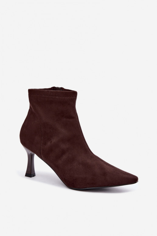Stivaletti da donna con tacco sottile e cuciture in colore cioccolato Clancy
