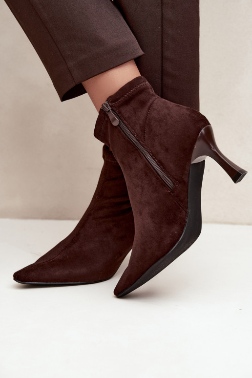 Stivaletti da donna con tacco sottile e cuciture in colore cioccolato Clancy