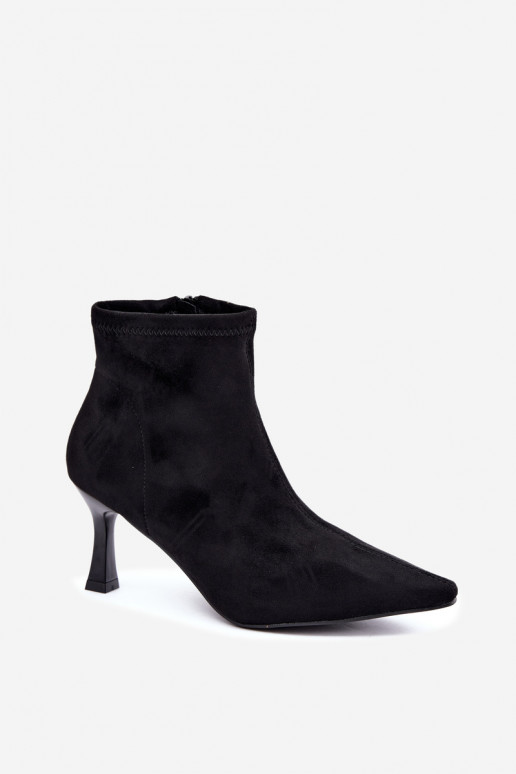 Stivaletti da donna con tacco sottile e cuciture in colore nero Clancy
