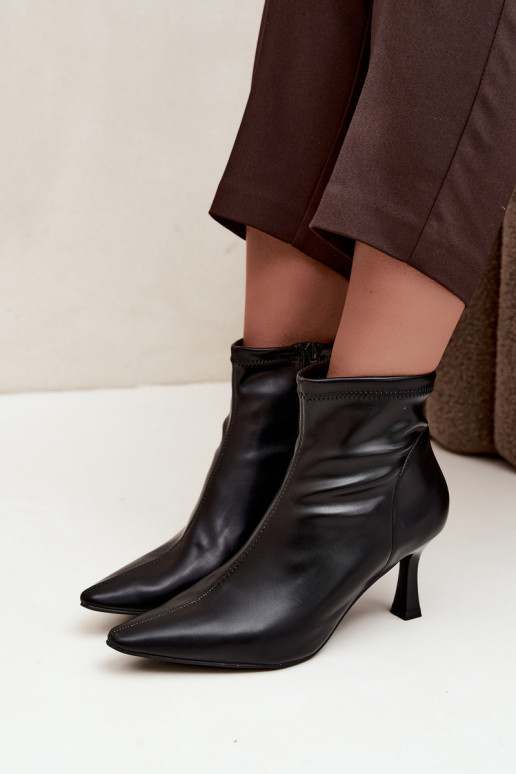 Stivaletti da donna con tacco sottile e cuciture in ecopelle nera Clancy