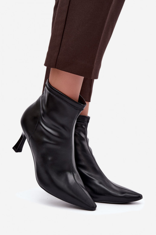 Stivaletti da donna con tacco sottile e cuciture in ecopelle nera Clancy