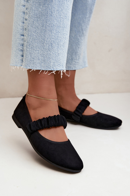 Ballerine nere con cinturini intagliati Loreya