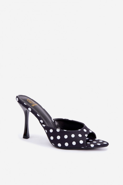 Sandali con tacco sottile e pois di colore nero Pevra