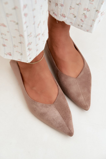 Ballerine con punta affusolata in suede sintetico color sabbia Corabella