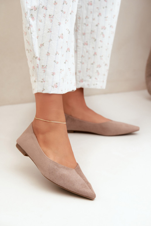 Ballerine con punta affusolata in suede sintetico color sabbia Corabella
