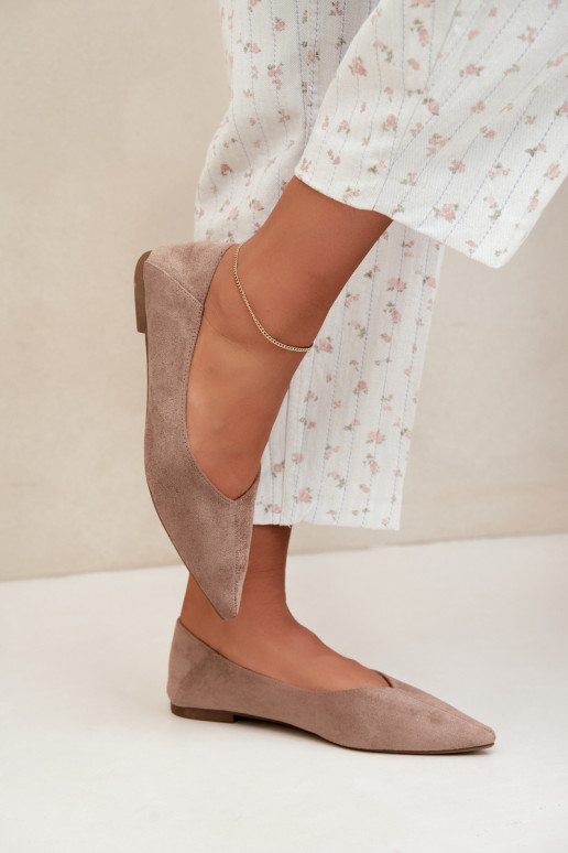 Ballerine con punta affusolata in suede sintetico color sabbia Corabella