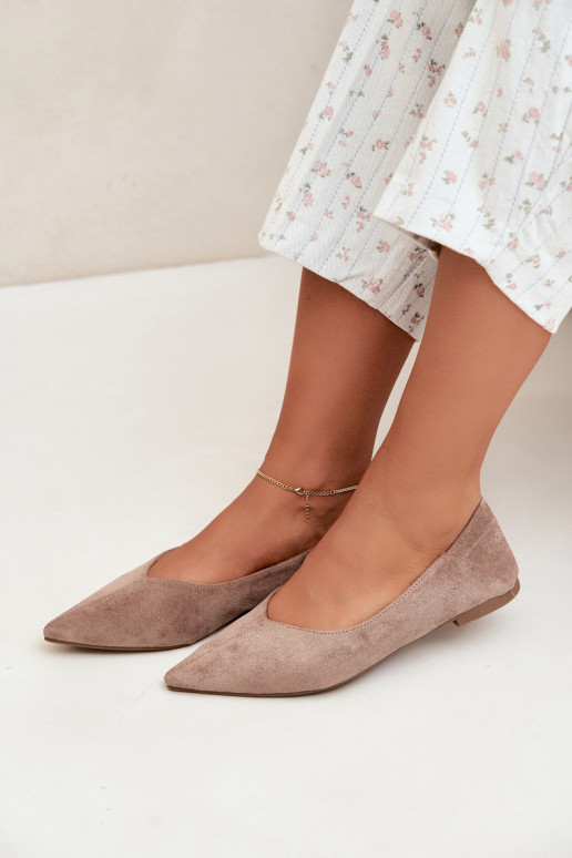 Ballerine con punta affusolata in suede sintetico color sabbia Corabella