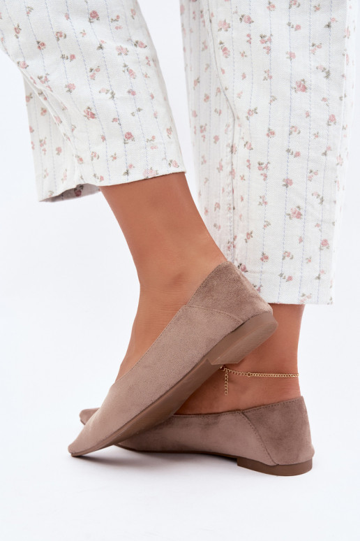 Ballerine con punta affusolata in suede sintetico color sabbia Corabella