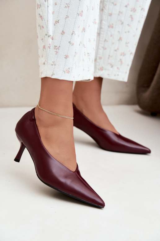 Tacchi con ricami ed elementi decorativi color bordeaux Dalis
