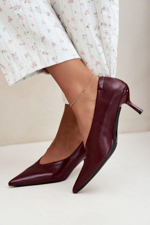 Tacchi con ricami ed elementi decorativi color bordeaux Dalis