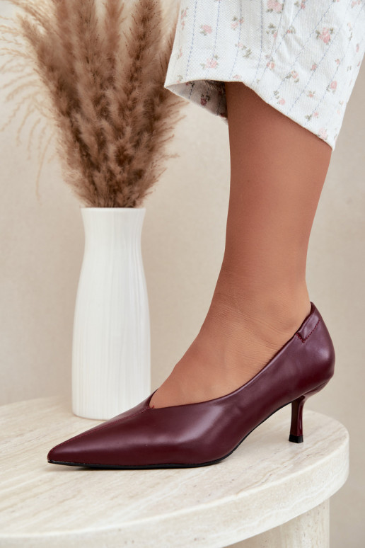 Tacchi con ricami ed elementi decorativi color bordeaux Dalis