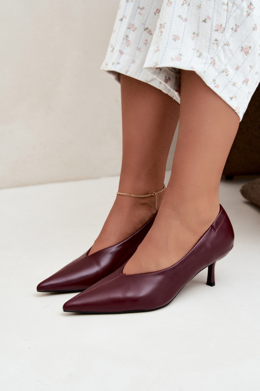 Tacchi con ricami ed elementi decorativi color bordeaux Dalis