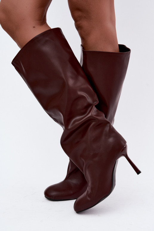 Stivali alti da donna slip-on con tacco sottile in colore bordeaux Caliya