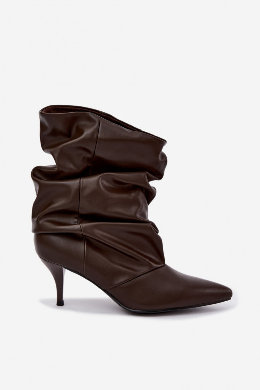 Stivaletti da donna slouchy slip-on con tacco sottile in colore cioccolato Harissa