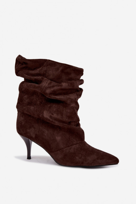 Stivaletti da donna slouchy slip-on con tacco sottile in colore cioccolato Harissa