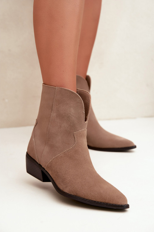 stivaletti da donna in stile cowboy con tacco in suede naturale sabbia Norelle