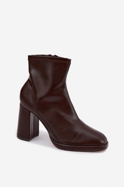 Stivaletti da donna in pelle sintetica con tacco color cioccolato Karvella